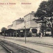 w cieniu linii kolejowej 16